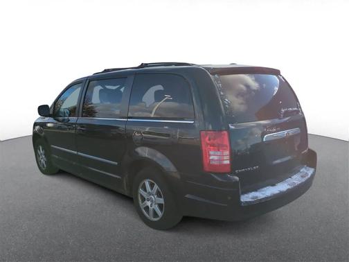 2010 Chrysler Town & Country Touring