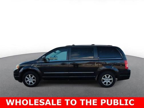 2010 Chrysler Town & Country Touring