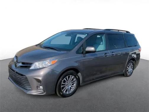 2018 Toyota Sienna XLE