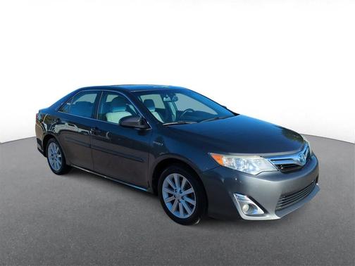 2014 Toyota Camry Hybrid XLE