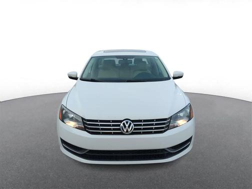 2014 Volkswagen Passat 2.0L TDI DSG SE w/Sunroof