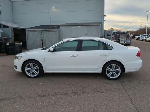 2014 Volkswagen Passat 2.0L TDI DSG SE w/Sunroof