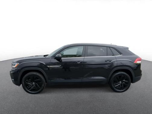 Deep Black Pearl 2023 Volkswagen Atlas Cross Sport 3.6L V6 SE w/Technology