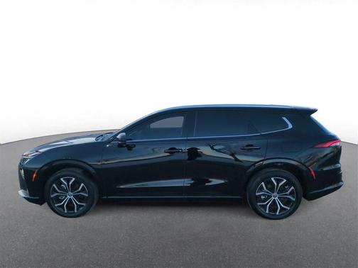 2025 Toyota Crown Signia XLE