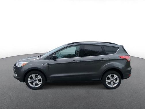 Magnetic 2016 Ford Escape SE