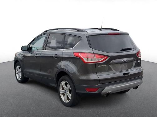 Magnetic 2016 Ford Escape SE