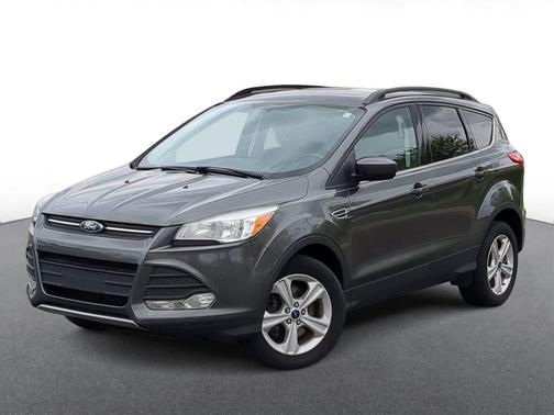 Magnetic 2016 Ford Escape SE