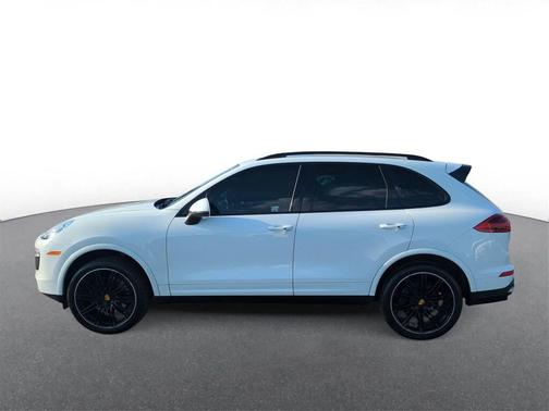 2017 Porsche Cayenne Platinum Edition