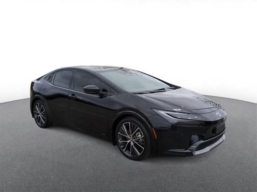 2025 Toyota Prius XLE