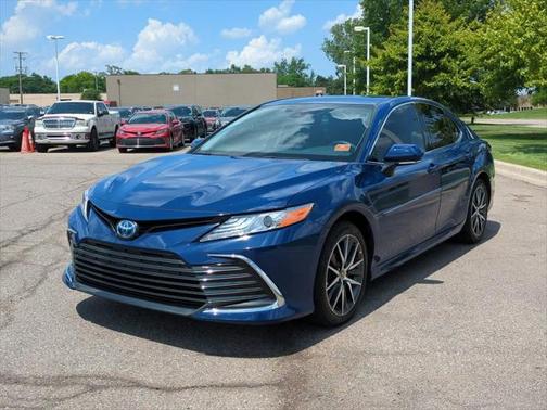 2024 Toyota Camry Hybrid XLE