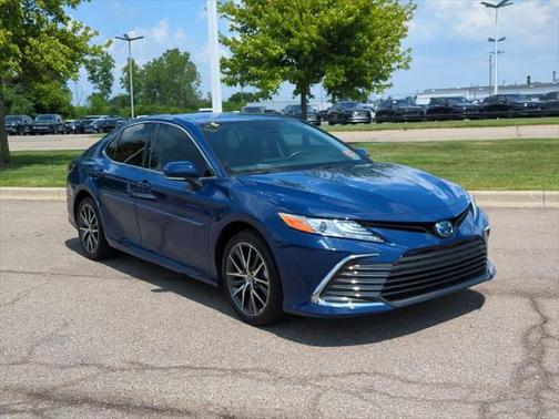 2024 Toyota Camry Hybrid XLE