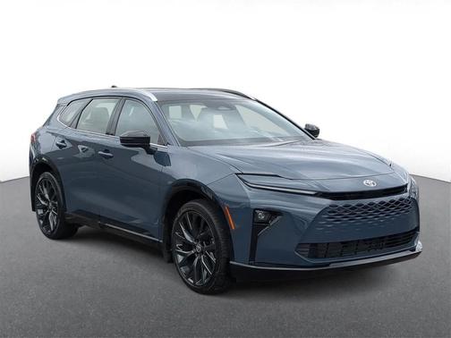 2025 Toyota Crown Signia Limited