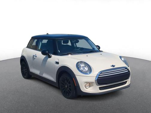 Pepper White 2015 MINI Hardtop Cooper