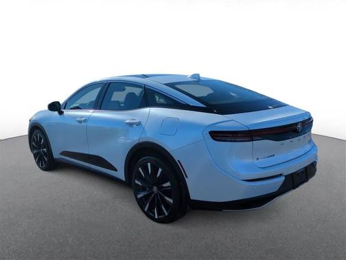 2024 Toyota Crown Platinum