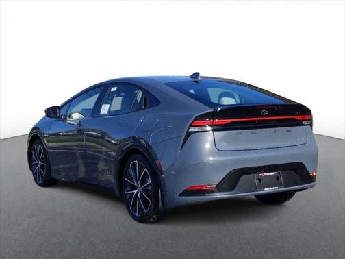 2025 Toyota Prius XLE