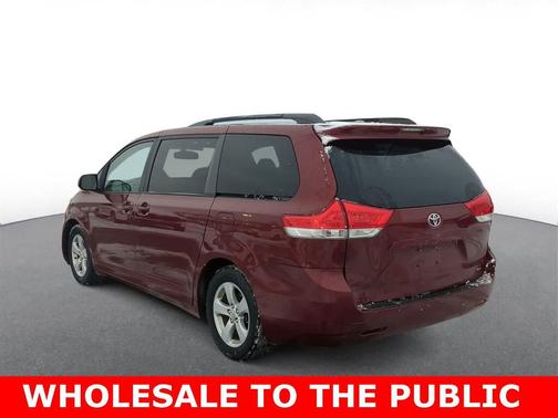 2012 Toyota Sienna LE