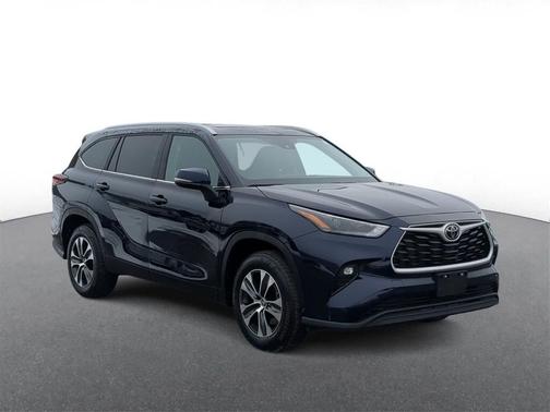 2025 Toyota Highlander XLE