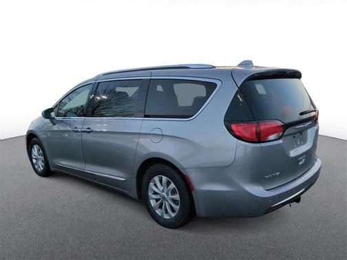 2018 Chrysler Pacifica Touring-L Plus