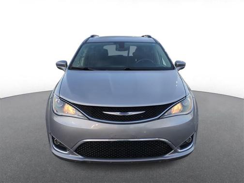 2018 Chrysler Pacifica Touring-L Plus