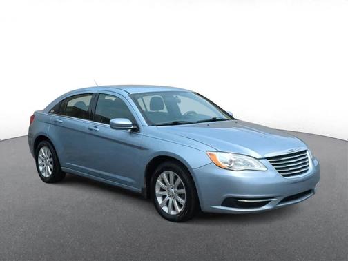 2013 Chrysler 200 Touring