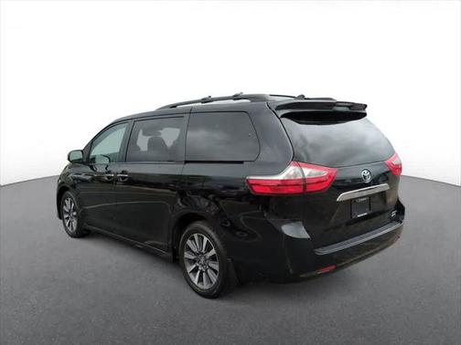 2019 Toyota Sienna Limited Premium