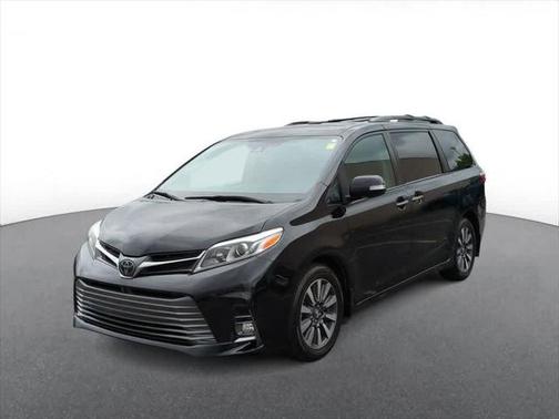 2019 Toyota Sienna Limited Premium
