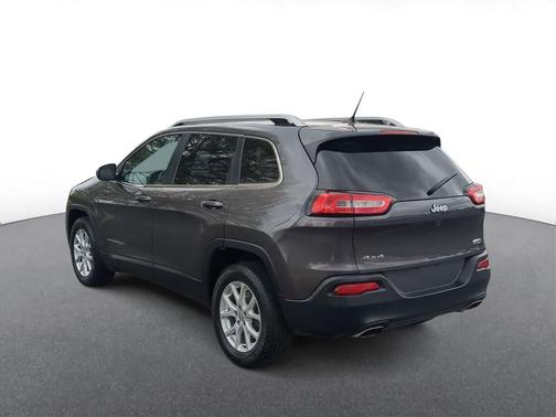 Granite Crystal Metallic Clearcoat 2015 Jeep Cherokee Latitude