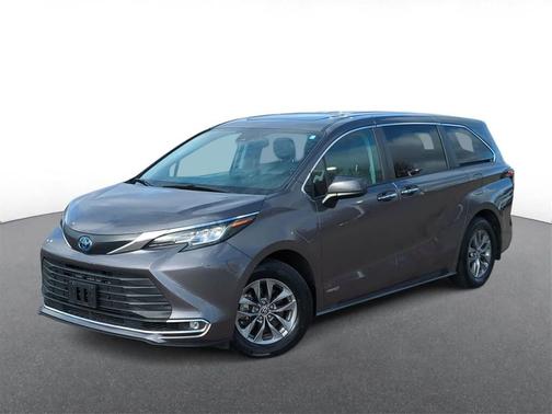 2021 Toyota Sienna XLE 7 Passenger