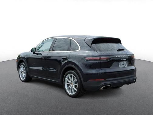 Moonlight Blue Metallic 2019 Porsche Cayenne Cayenne