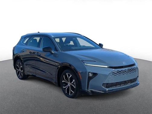 2025 Toyota Crown Signia XLE