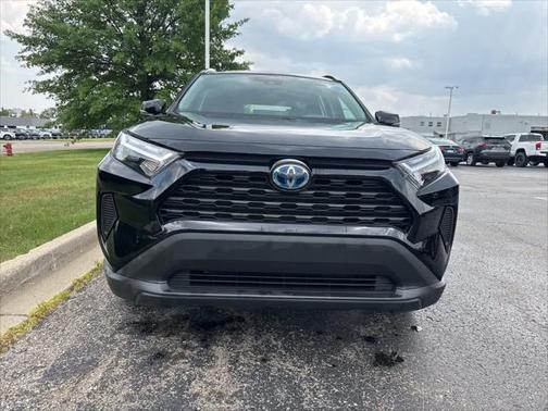 2022 Toyota RAV4 Hybrid XLE