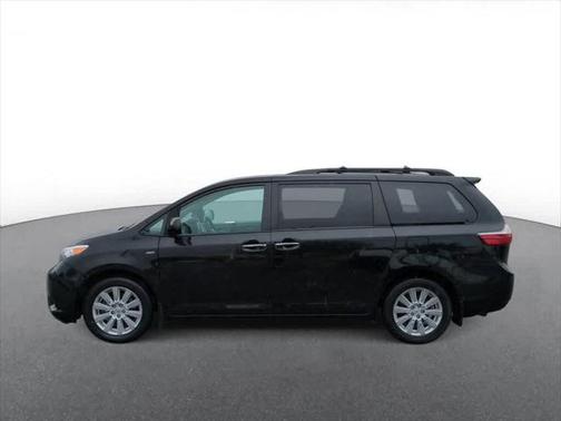 2017 Toyota Sienna XLE Premium