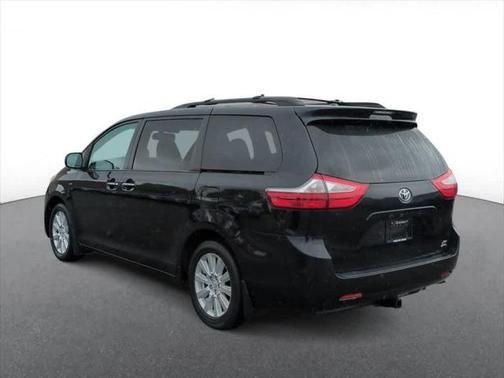 2017 Toyota Sienna XLE Premium