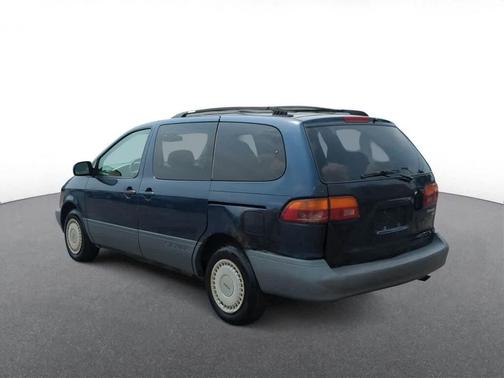 2000 Toyota Sienna LE