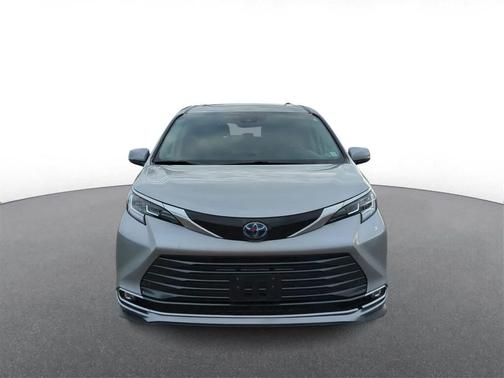2024 Toyota Sienna Limited