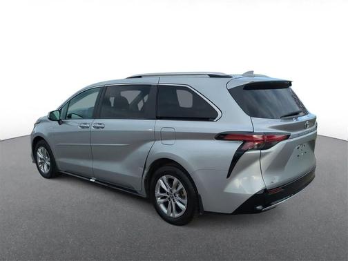 2024 Toyota Sienna Limited