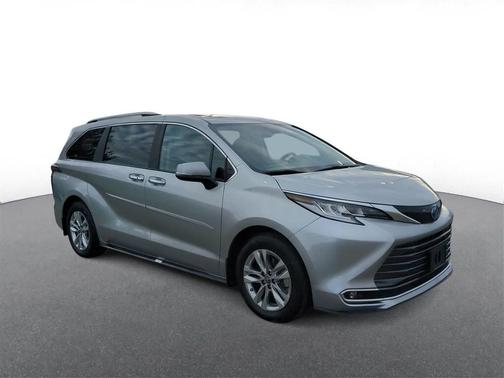 2024 Toyota Sienna Limited