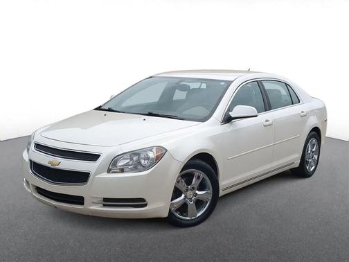 White Diamond Tricoat 2010 Chevrolet Malibu LT