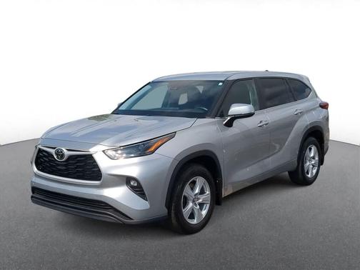 Celestial Silver Metallic 2023 Toyota Highlander LE