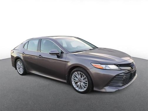 2018 Toyota Camry Hybrid XLE