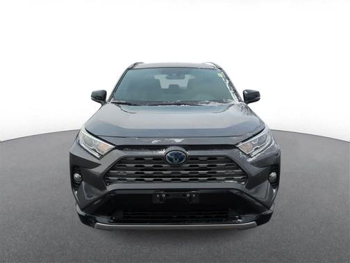 2020 Toyota RAV4 Hybrid SE