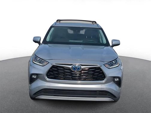 2023 Toyota Highlander Hybrid Platinum