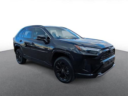 2022 Toyota RAV4 Hybrid SE
