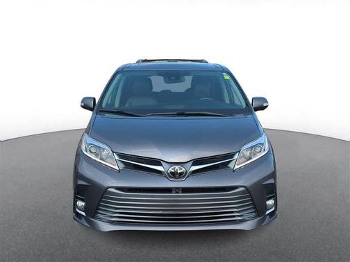 2018 Toyota Sienna Limited Premium