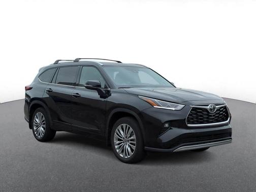 Midnight Black Metallic 2024 Toyota Highlander Platinum