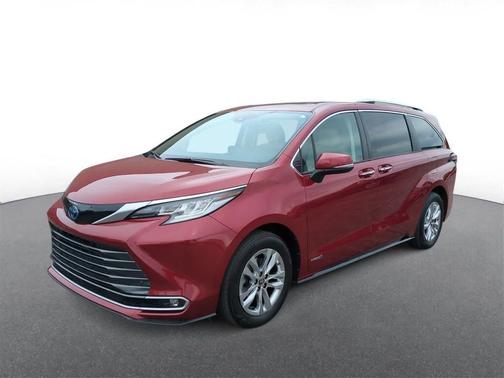 2021 Toyota Sienna Limited 7-Passenger