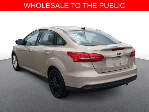 White Gold Metallic 2017 Ford Focus SE