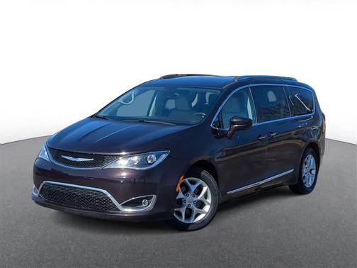 2018 Chrysler Pacifica Touring-L