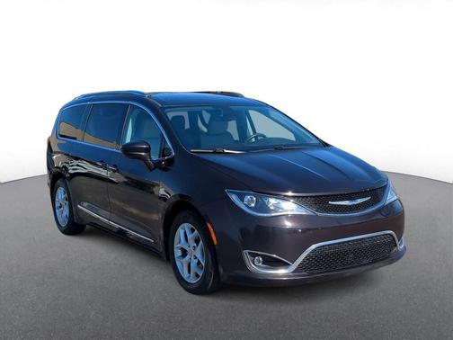 2018 Chrysler Pacifica Touring-L