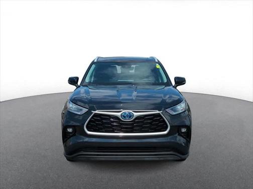 2024 Toyota Highlander Hybrid XLE